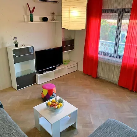 Appartamento Rozi-meerblick, Balkon, 260m Vom