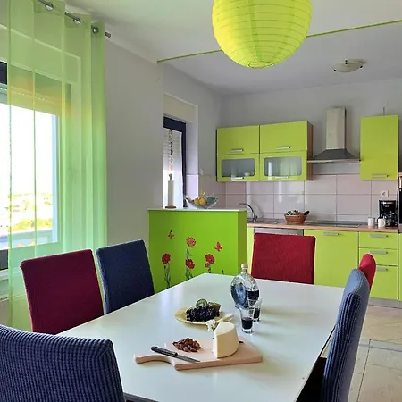 Rozi-meerblick, Balkon, 260m Vom Appartamento Šilo