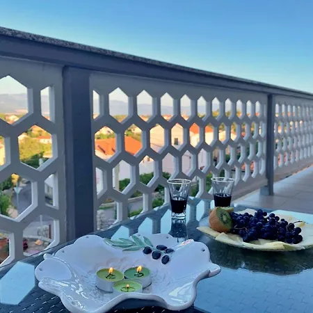 Appartamento Rozi-meerblick, Balkon, 260m Vom Šilo